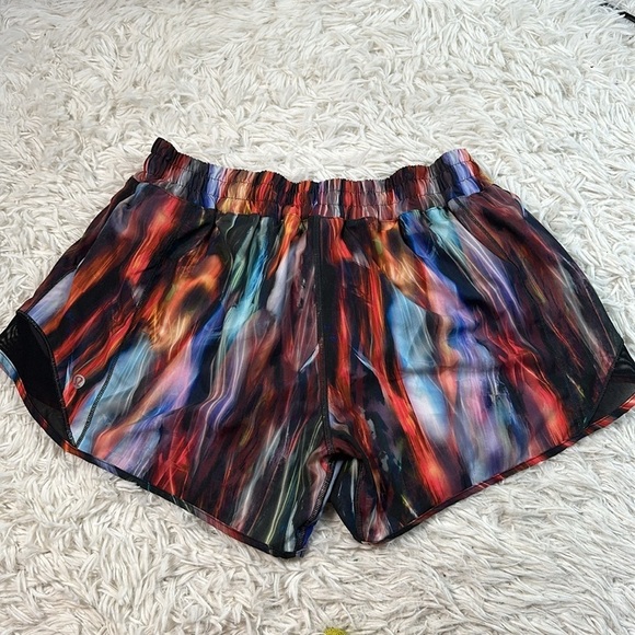 Lululemon Hotty Hot Short II *Long 4" Chroma Fusion Multi / Black - Picture 5 of 6